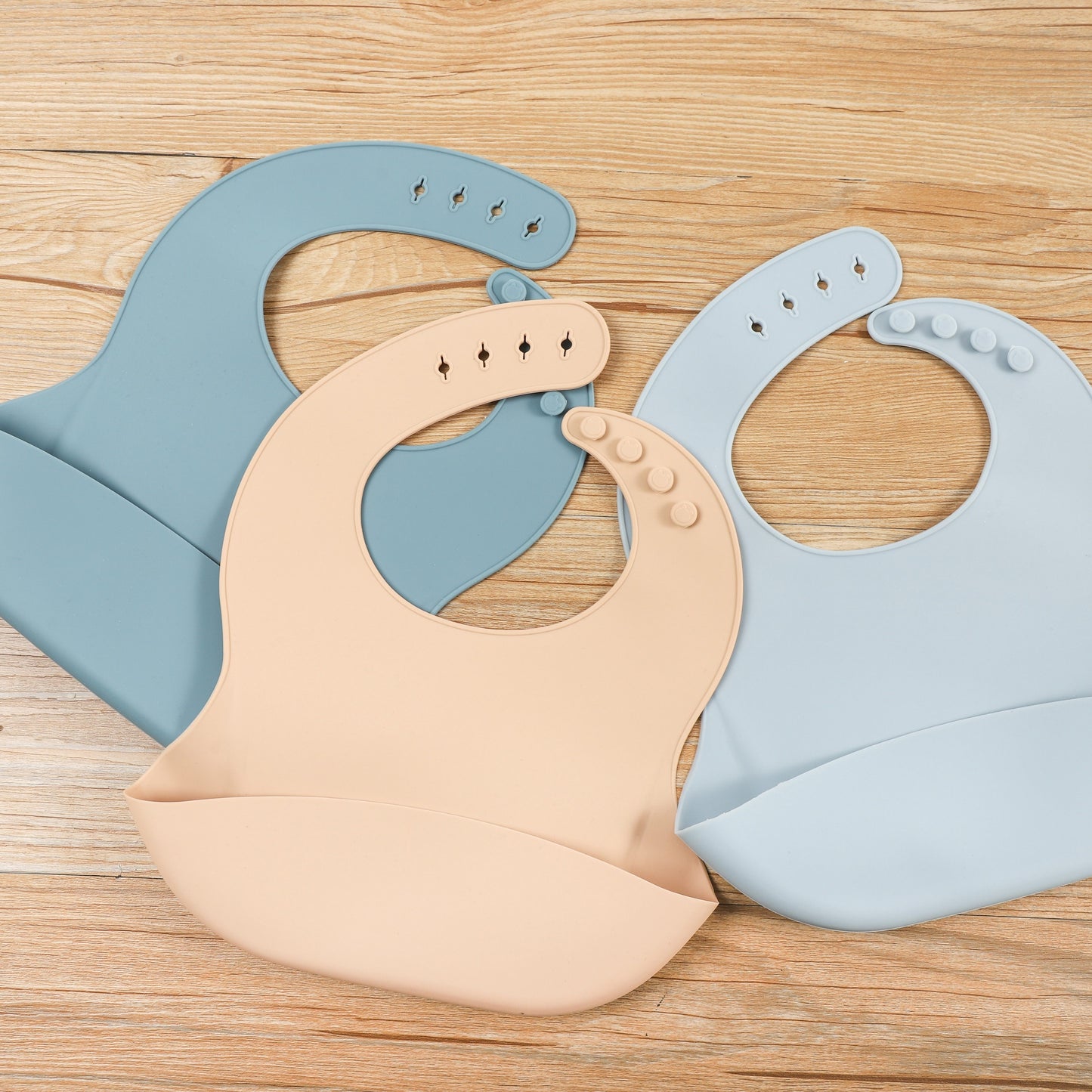 3PCS Silicone Baby Bibs – Food Grade, Neutral Colors, Perfect for Easter Gifts!